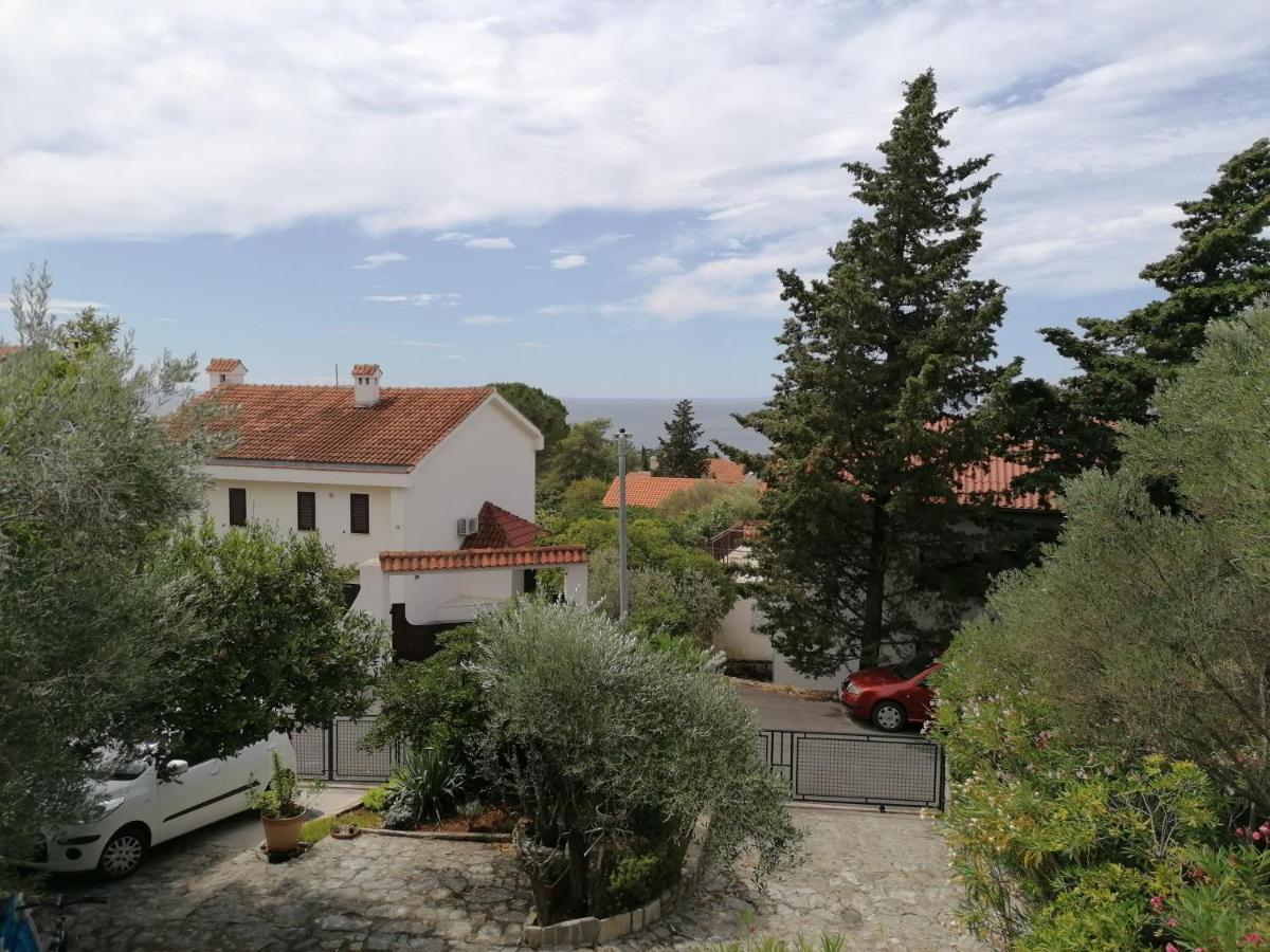 Apartman-Maja-Krk Krk Town Exterior photo