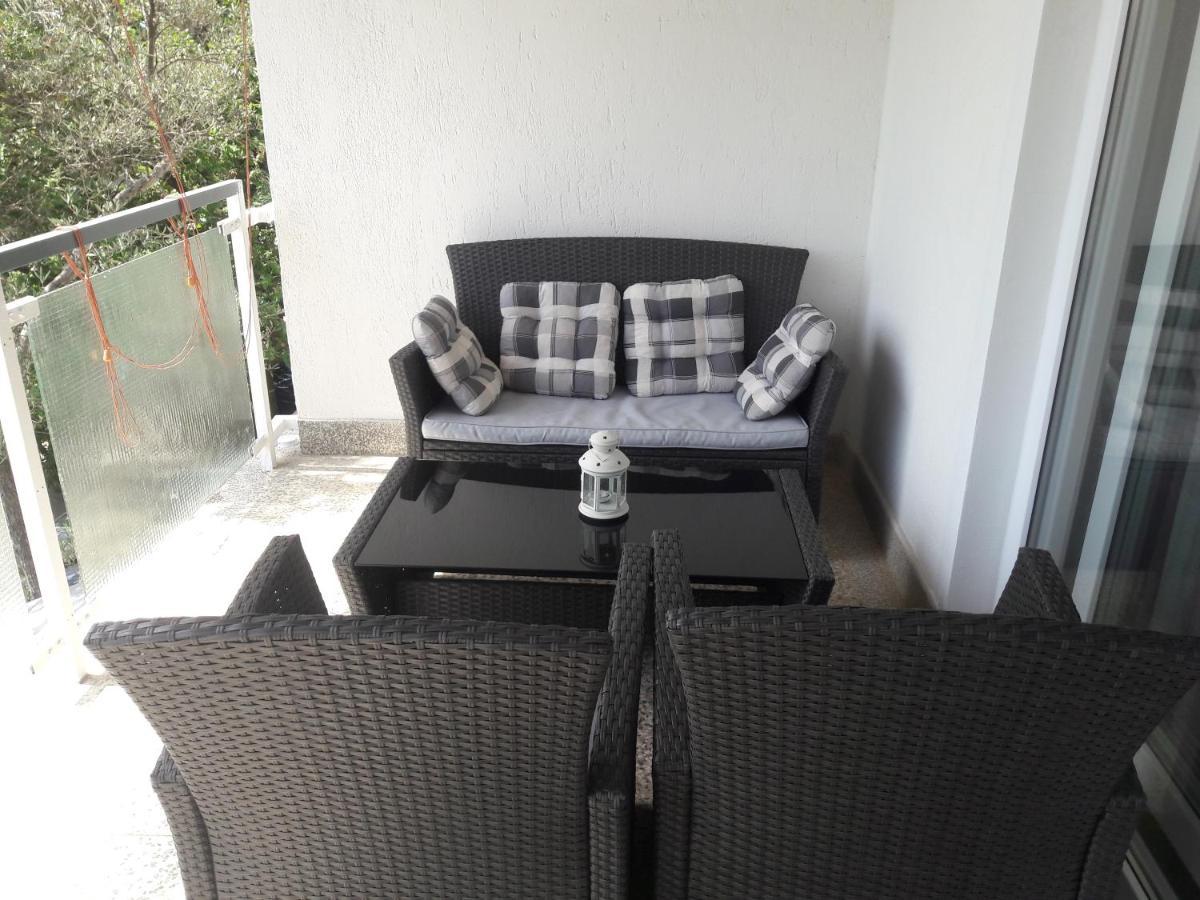 Apartman-Maja-Krk Krk Town Exterior photo